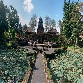 Pura Taman Saraswati